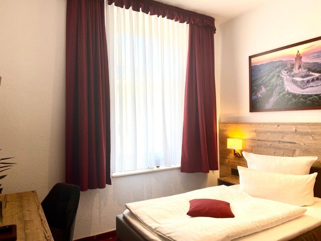 Hotel Friedchen Mit Eigener Fleischerei Artern Ngoại thất bức ảnh