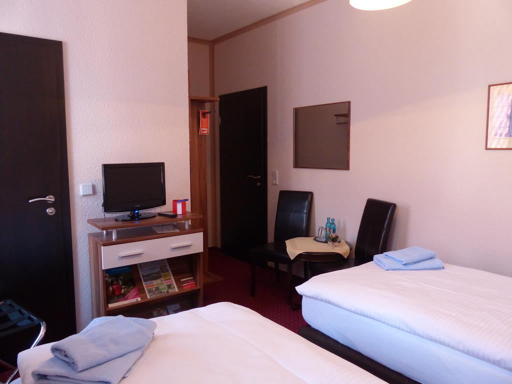 Hotel Friedchen Mit Eigener Fleischerei Artern Phòng bức ảnh