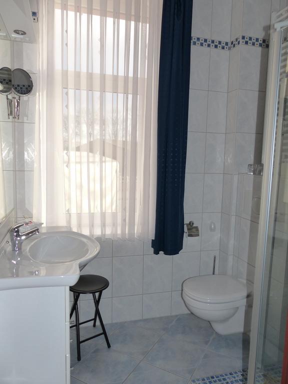 Hotel Friedchen Mit Eigener Fleischerei Artern Ngoại thất bức ảnh