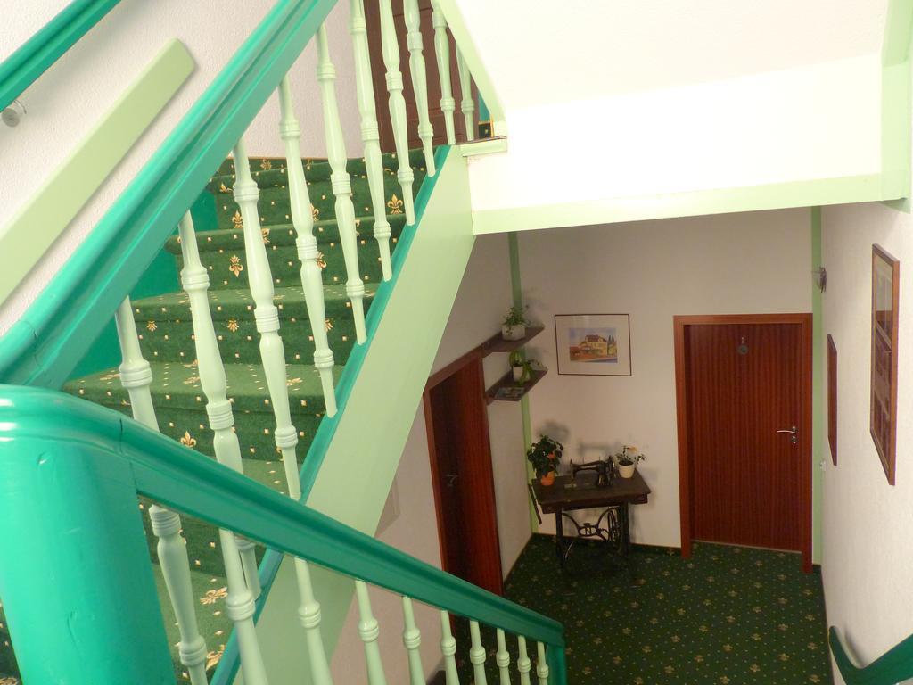 Hotel Friedchen Mit Eigener Fleischerei Artern Ngoại thất bức ảnh