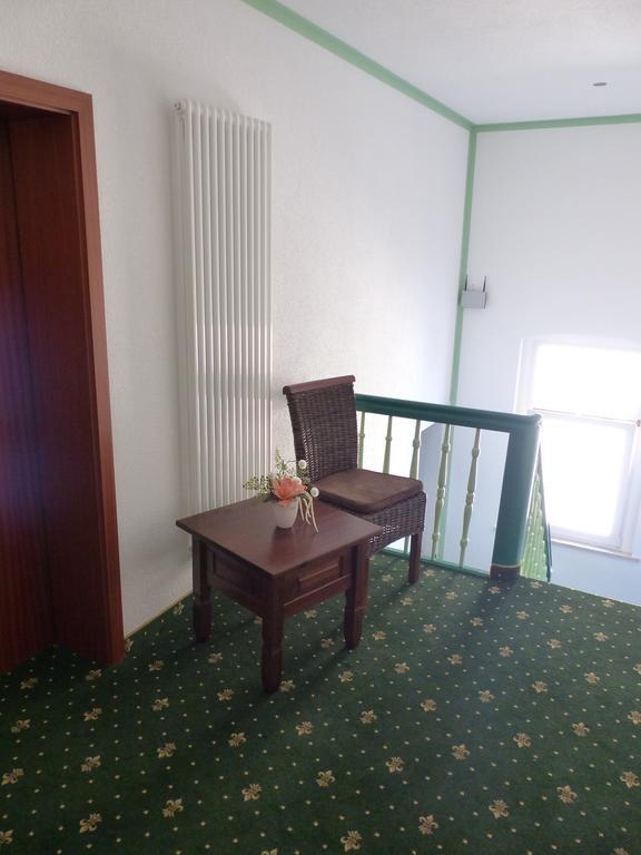 Hotel Friedchen Mit Eigener Fleischerei Artern Ngoại thất bức ảnh
